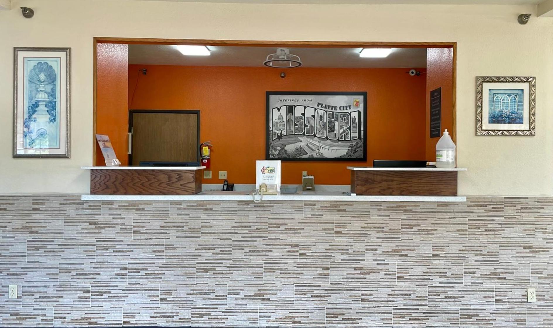 Super 8 By Wyndham Platte City Kansas City Area Eksteriør billede