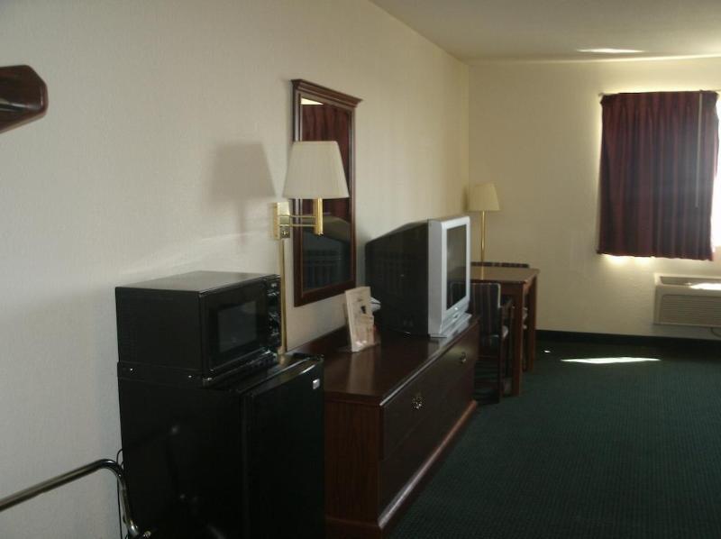 Super 8 By Wyndham Platte City Kansas City Area Eksteriør billede