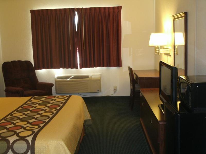 Super 8 By Wyndham Platte City Kansas City Area Eksteriør billede